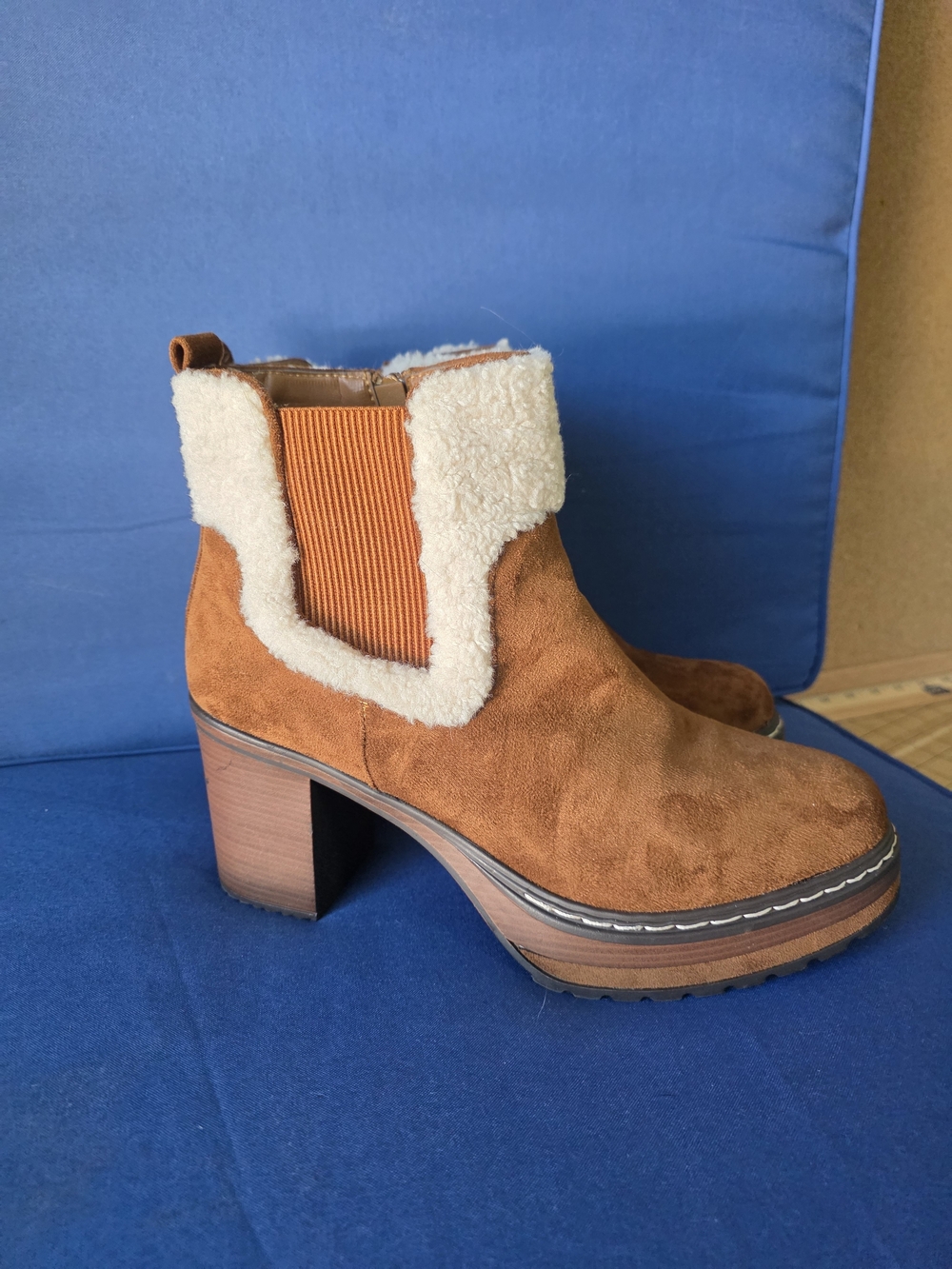 Pierre Dumas Suede Zip‑Up Ankle Boots Women’s 11 Fleece Lined